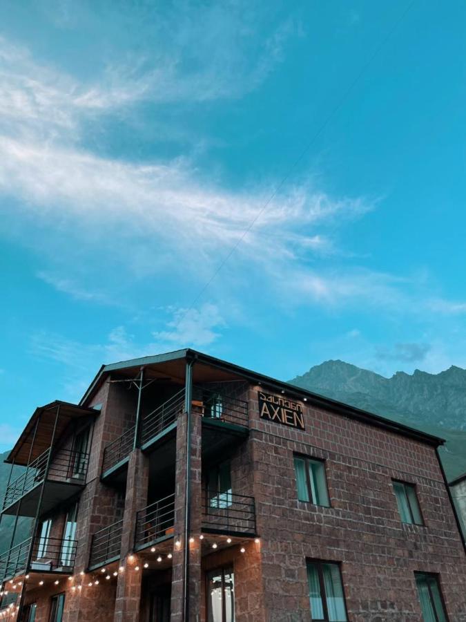 Hotel Axien Kazbegi Экстерьер фото
