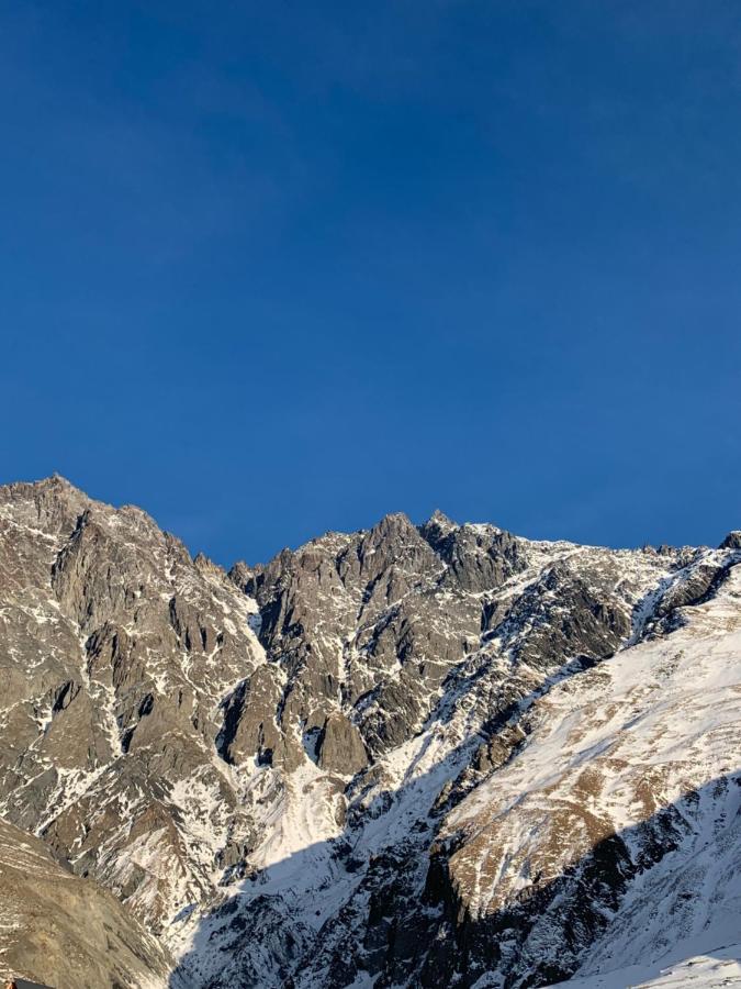 Hotel Axien Kazbegi Экстерьер фото